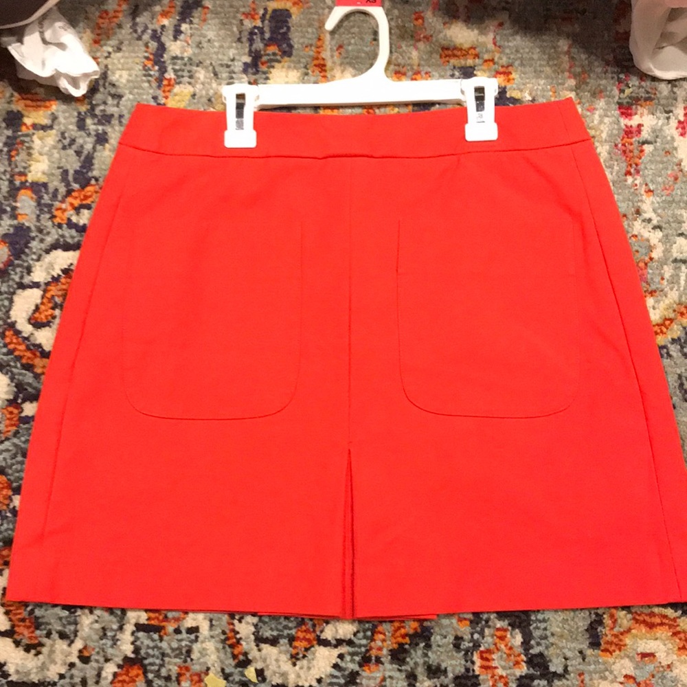 Red hot skirt with pockets and front pleat LOFT